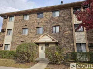 Main picture of 8 Parkside Ct