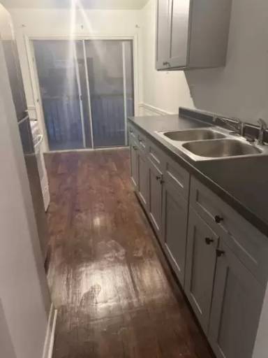 Main picture of River Walk Apartments
