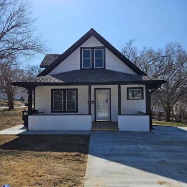 Main picture of 3901 Curtis Ave