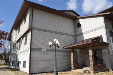 Main picture of 163 Hyland Ave