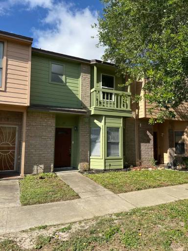 Main picture of 2924 Saint Joseph St