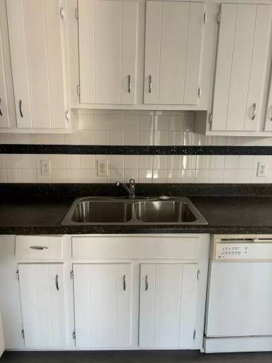 Main picture of 2312 Bobbie St