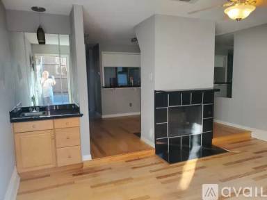 Main picture of Oaks on Montfort Condo
