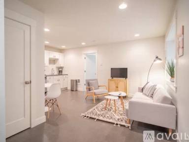 Main picture of 3605 NE 14th Ave