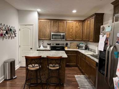 Main picture of 684 Meagan Ct