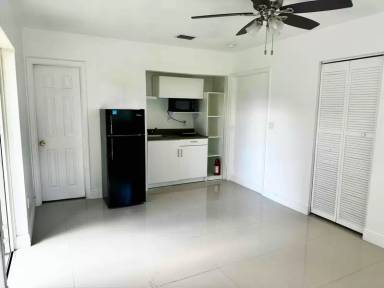Main picture of 9798 SW 158th St