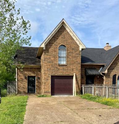 Main picture of 5995 Cedarcrest Ct