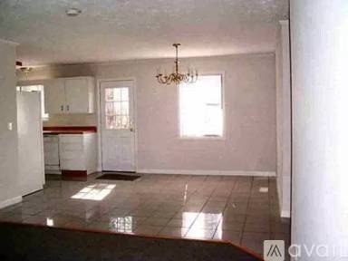 Main picture of 208 3rd Ave