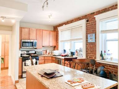 Main picture of 50-64 Charlesgate E & 1109-11 Boylston St
