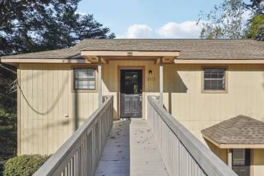 Main picture of 3972 Darryl Ln