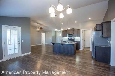 Main picture of 8875 Regina Ln