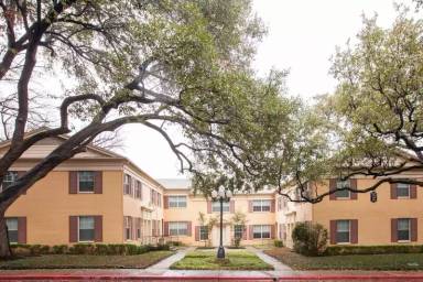 Main picture of 4741 Bradford Dr