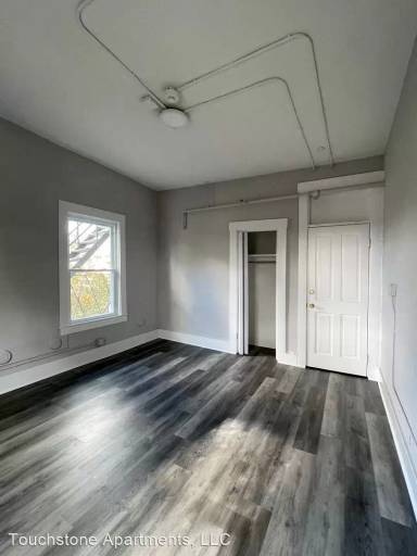 Main picture of 2 Franklin St