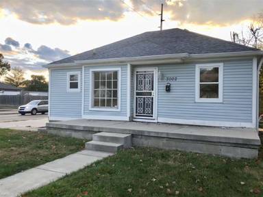 Main picture of 3002 Eastern Ave