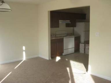 Main picture of 881 W Clinton St