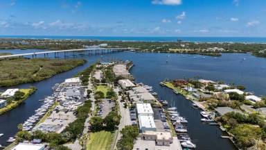 Main picture of 23 Royal Palm Pt