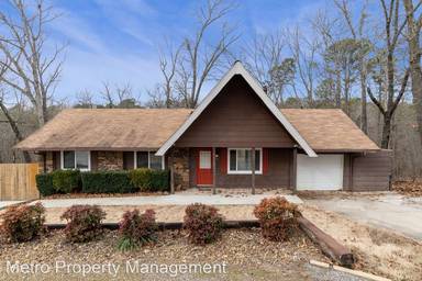 Main picture of 76 Leicester Dr