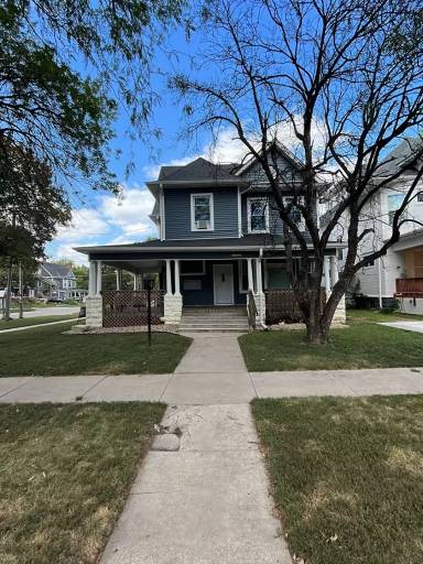 Main picture of 1700 B Street - 3