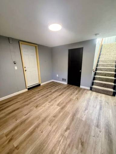Main picture of 5224 S Main St