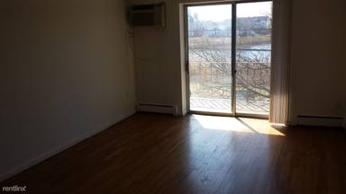 Main picture of 435 Shirley St