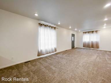 Main picture of 600 Hendricks St