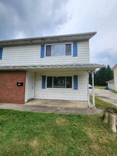 Main picture of 753 Akron Blvd