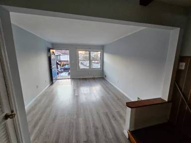 Main picture of 42A Linden Ave