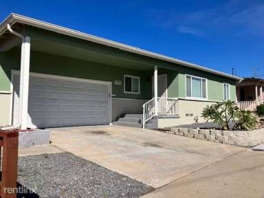 Main picture of 1866 Ridge View Dr