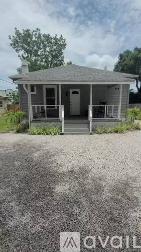 Main picture of 955 Aragon Ave