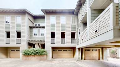 Main picture of 1328 Ordermore Ave
