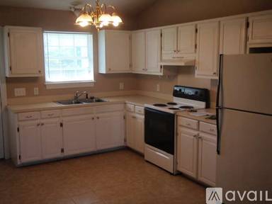 Main picture of 560 Snow Hill St