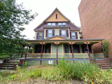 Main picture of 121 Livingston Ave