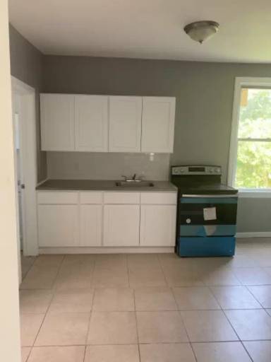 Main picture of 486 Walnut St