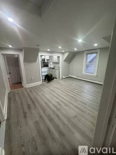 Main picture of 86 Cottage St