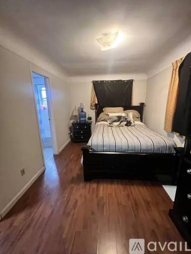 Main picture of 9334 Reading Rd