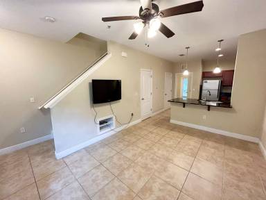 Main picture of 2946 SW 35th Pl