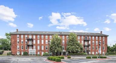 Main picture of Shipyard At Lighthouse Point