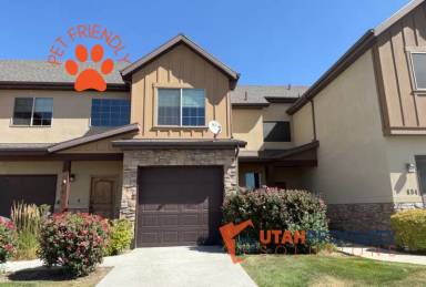 Main picture of 696 W Warm Creek Bay