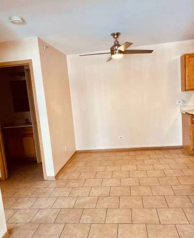 Main picture of 2635 W Cornelia Ave