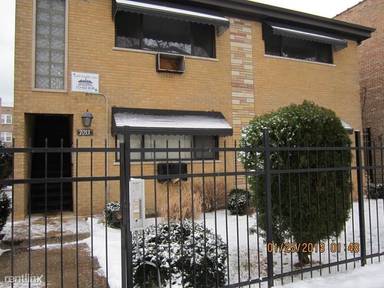Main picture of 7033 S East End Ave