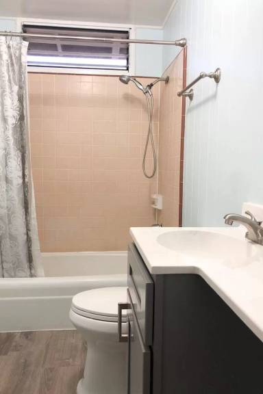 Main picture of 1687 Eames St