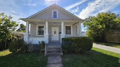 Main picture of 745 Forest Ave