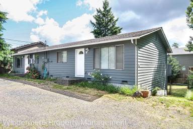 Main picture of 15623 Admiralty Way