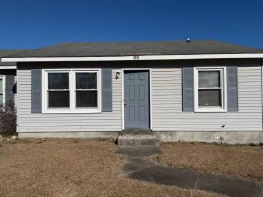 Main picture of 1808 Burgaw Hwy