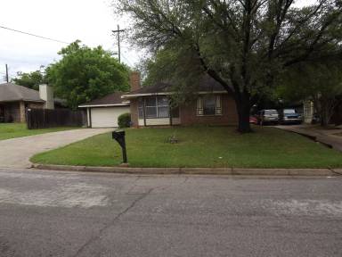 Main picture of 2212 Windhurst Dr