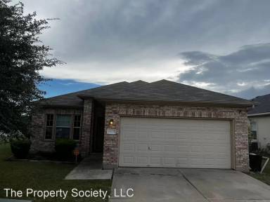 Main picture of 18221 Maxa Dr