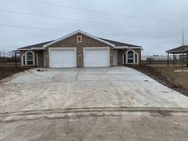 Main picture of 1310 Calle De Bronce