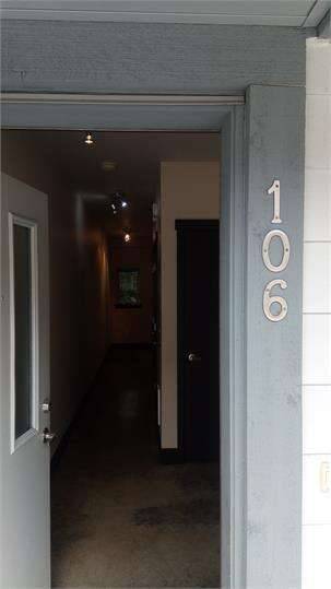 Main picture of 8639 Morehart Ave
