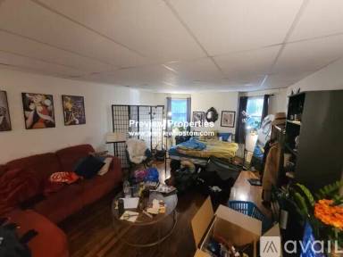 Main picture of 1063 Beacon St