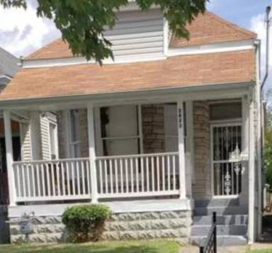 Main picture of 2823 W Chestnut St